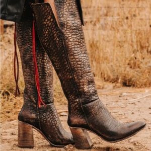 Jasper Freebird Womens boots size 7